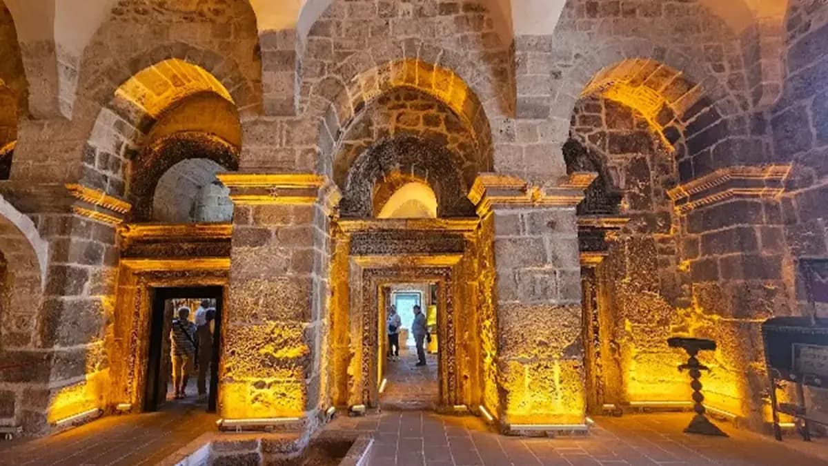 Mor Yakob Kilisesi - Batman Turistik Gezi Noktası Fotoğraf 1 | Batman360